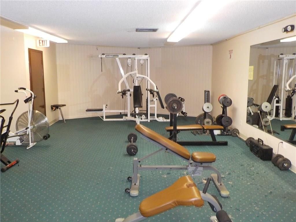110 Royal Park Drive, #2B, Oakland Park, FL 33309
