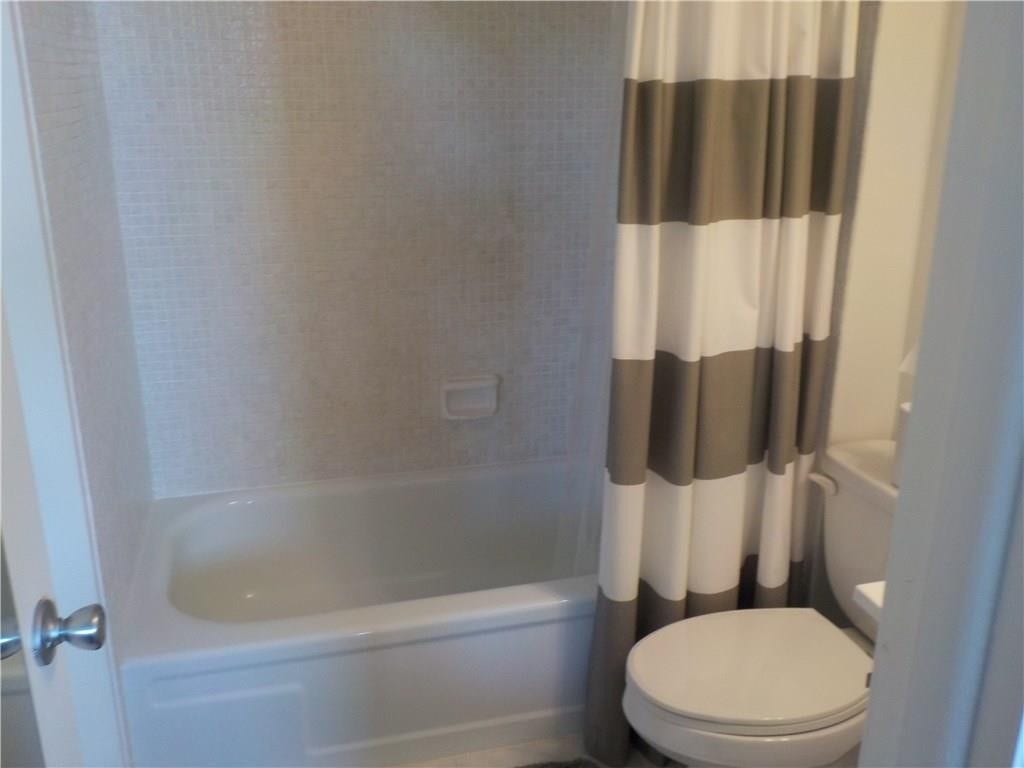 110 Royal Park Drive, #2B, Oakland Park, FL 33309