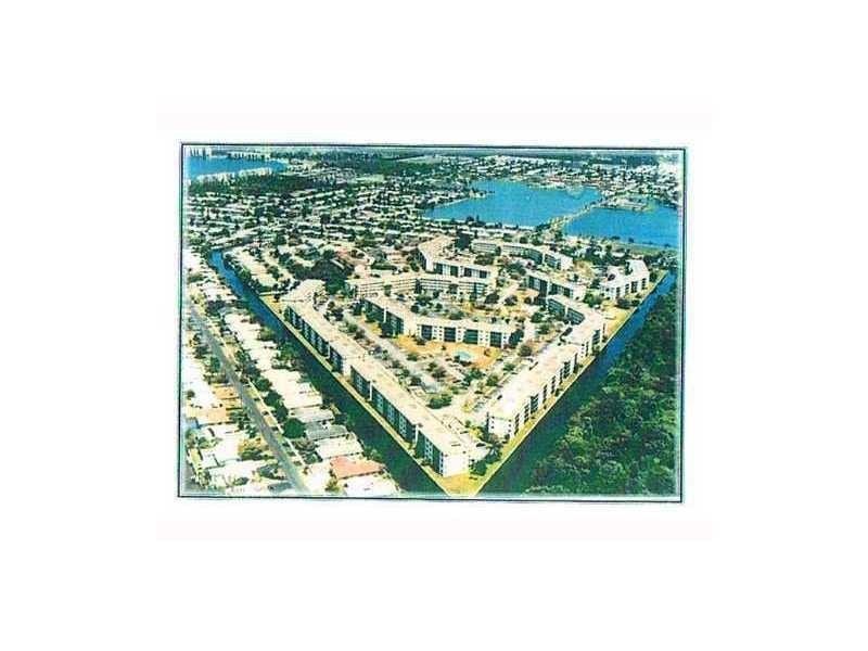 110 Royal Park Drive, #2B, Oakland Park, FL 33309
