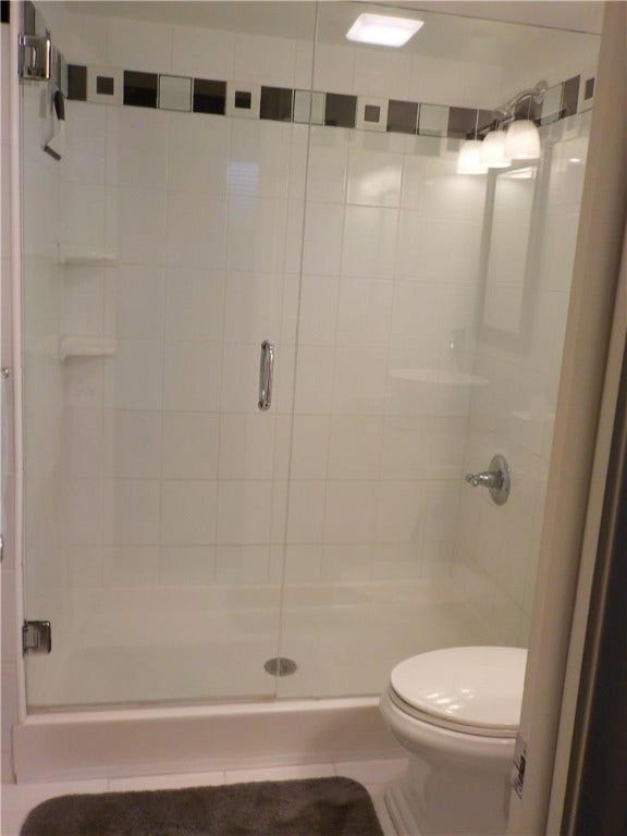 110 Royal Park Drive, #2B, Oakland Park, FL 33309