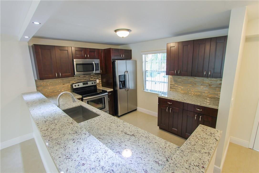 431 SE 3 Street, #205, Dania Beach, FL 33004