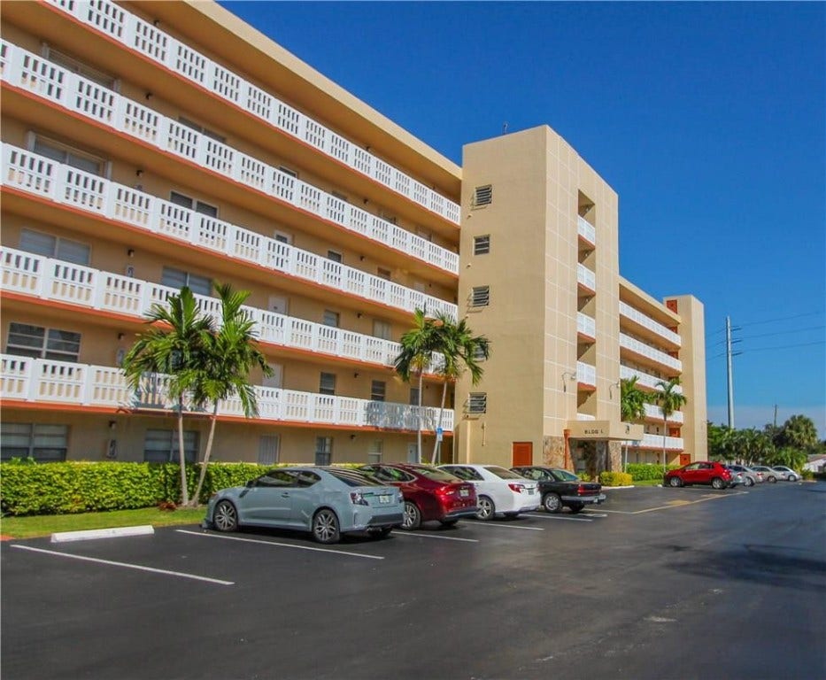 431 SE 3 Street, #205, Dania Beach, FL 33004