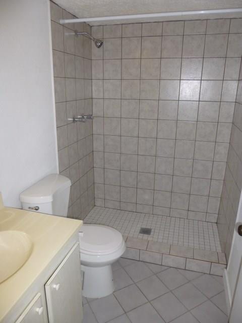 3105 Oakland Shores Drive, #J-101, Oakland Park, FL 33309