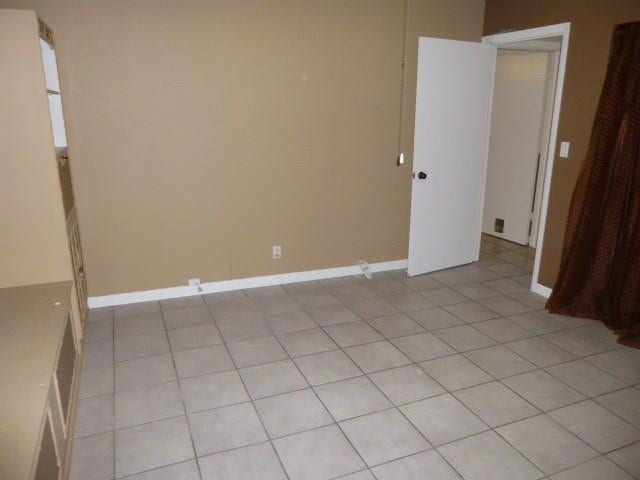 3105 Oakland Shores Drive, #J-101, Oakland Park, FL 33309