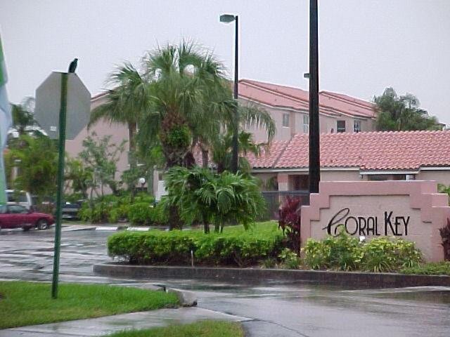 3390 Pinewalk Drive, #1025, Margate, FL 33063 3390 Pinewalk Drive, #1025, Margate, FL 33063