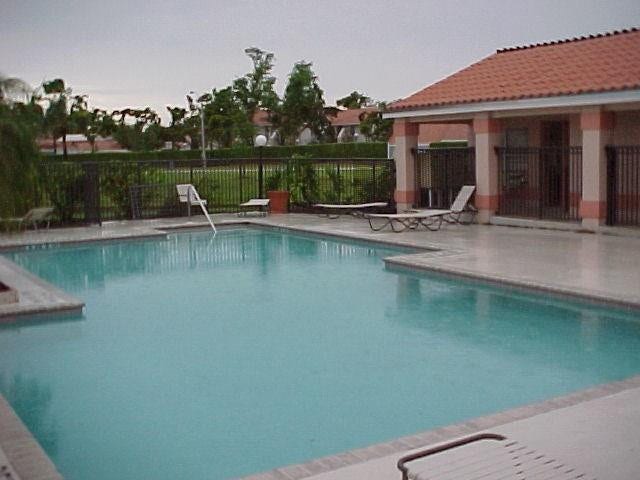3390 Pinewalk Drive, #1025, Margate, FL 33063 3390 Pinewalk Drive, #1025, Margate, FL 33063