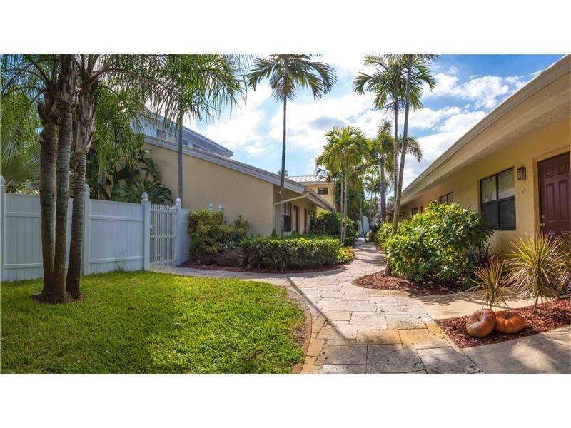 1455 Holly Heights Drive, #19, Fort Lauderdale, FL 33304