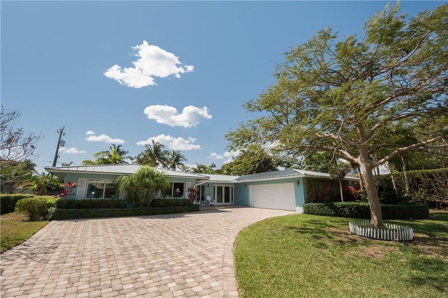 Property photo for 10 Minnetonka Road, Sea Ranch Lakes, FL