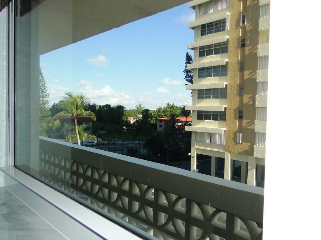 4250 Galt Ocean Drive, #4E, Fort Lauderdale, FL 33308
