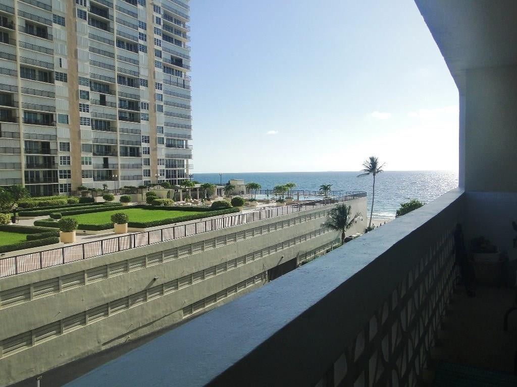 4250 Galt Ocean Drive, #4E, Fort Lauderdale, FL 33308