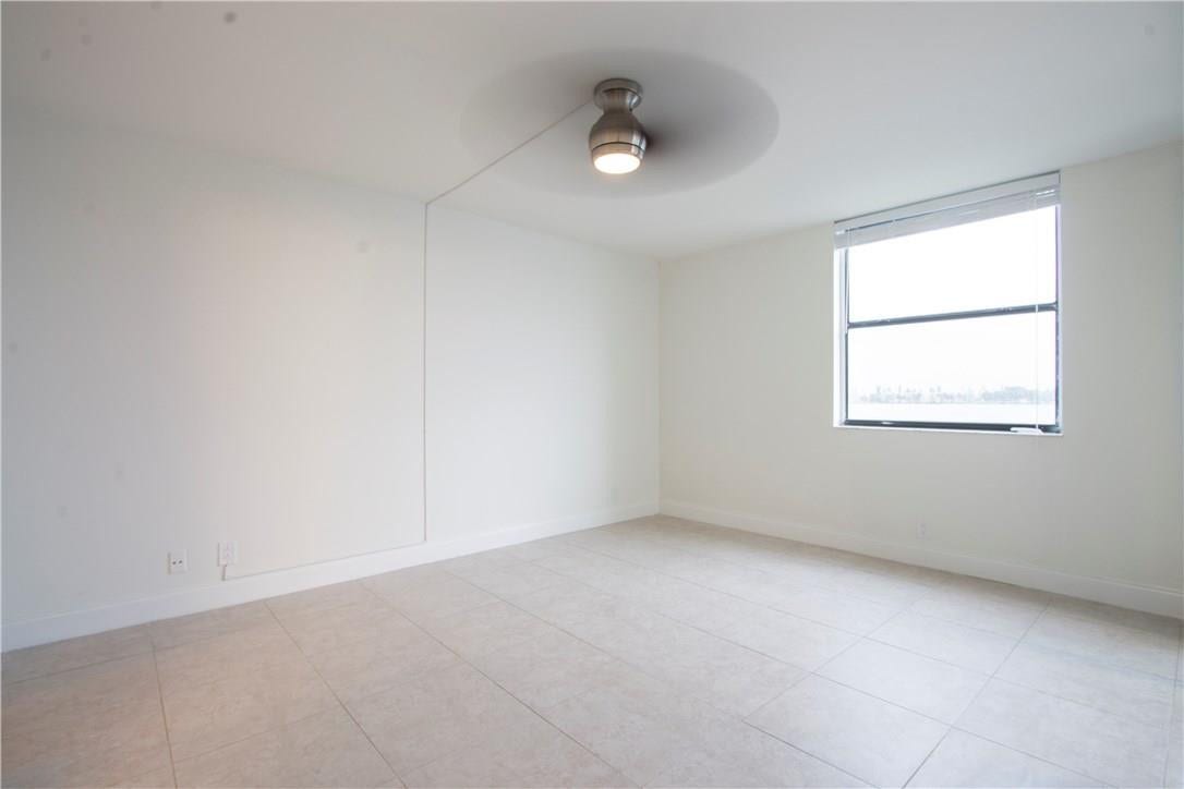 116 Lake Emerald Drive, #210, Oakland Park, FL 33309 116 Lake Emerald Drive, #210, Oakland Park, FL 33309
