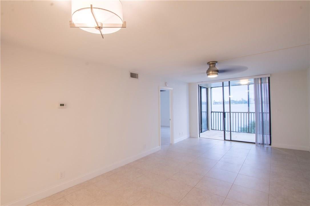 116 Lake Emerald Drive, #210, Oakland Park, FL 33309 116 Lake Emerald Drive, #210, Oakland Park, FL 33309