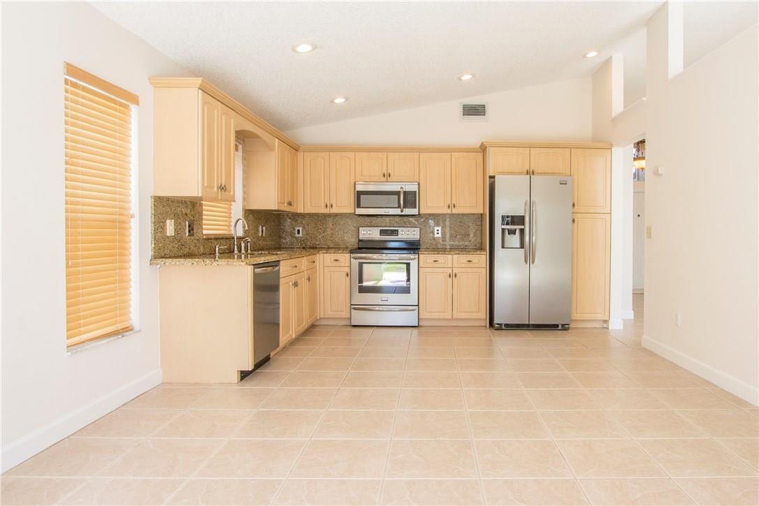 9644 Tavernier Drive, Boca Raton, FL 33496 9644 Tavernier Drive, Boca Raton, FL 33496