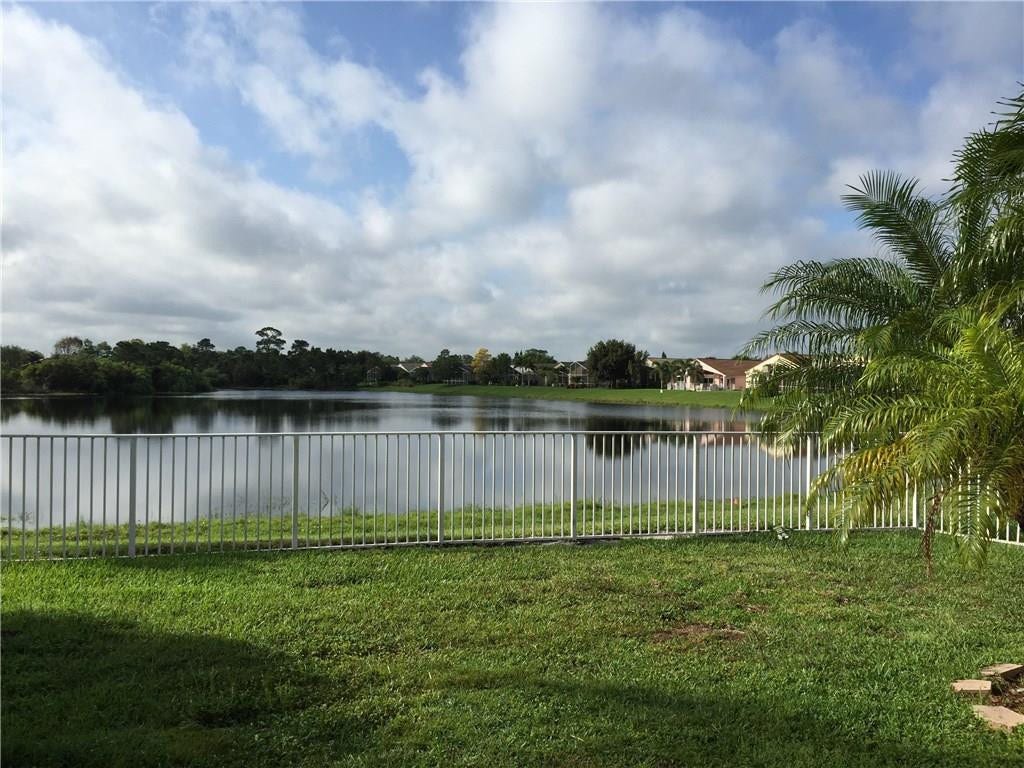 937 SE Westminster Place, Stuart, FL 34997 Photo 3