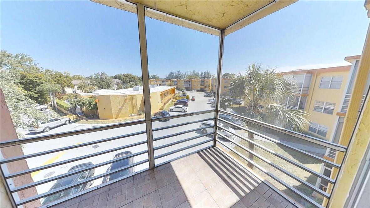 4324 NW 9th Avenue, #7-3G, Pompano Beach, FL 33064