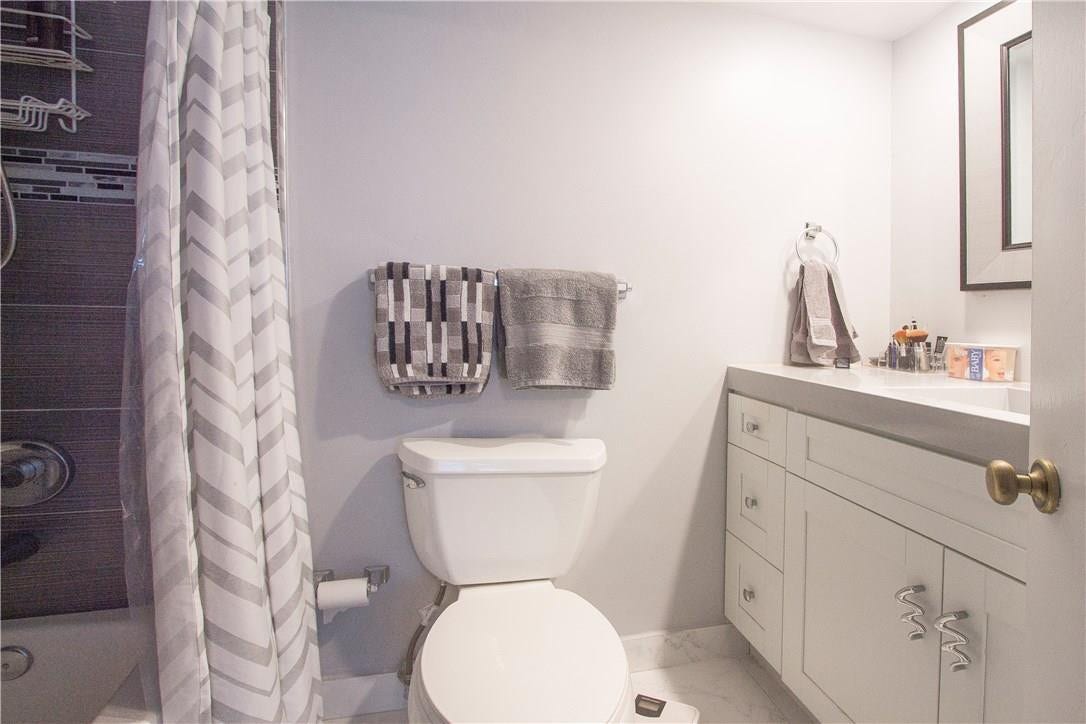 1450 N Riverside Drive, #201, Pompano Beach, FL 33062 BEAUTIFULLY DONE THIRD PRIVATE BATHROOM