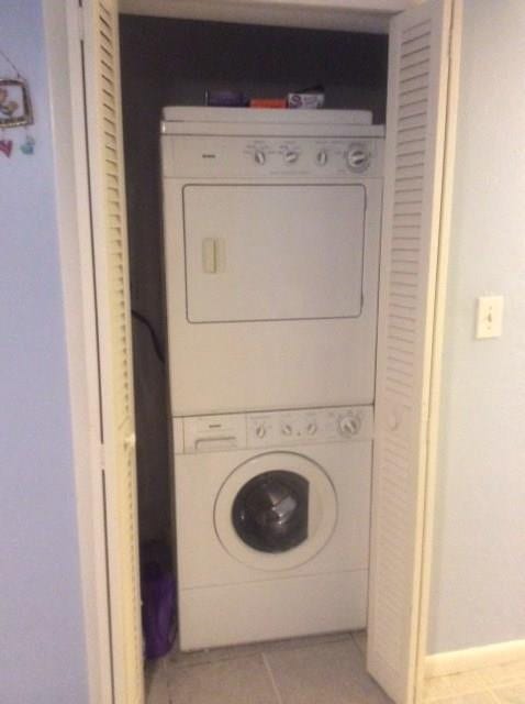 1450 N Riverside Drive, #201, Pompano Beach, FL 33062 WASHER DRYER IN UNIT IN KITCHEN