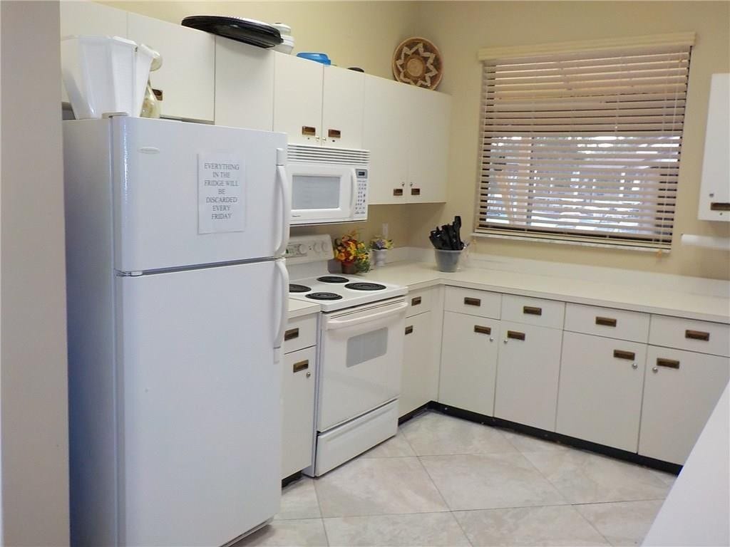 3328 Perimeter Drive, #3328, Greenacres, FL 33467