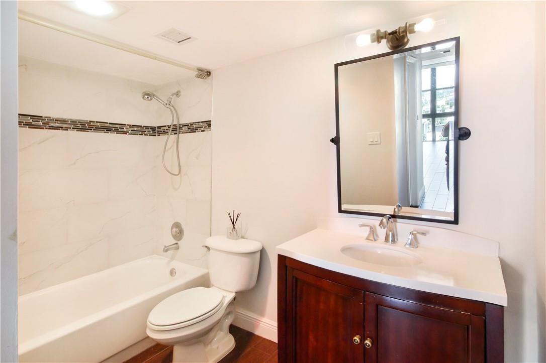 3031 N Ocean Boulevard, #1502, Fort Lauderdale, FL 33308 Updated Bath Full Bath tub/shower