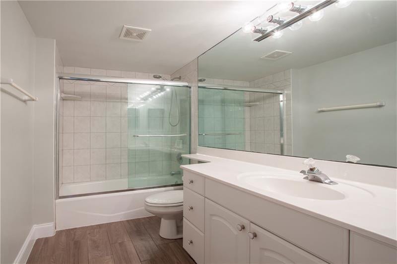 3125 Oakland Shores Drive, #B-209, Oakland Park, FL 33309 3125 Oakland Shores Drive, #B-209, Oakland Park, FL 33309