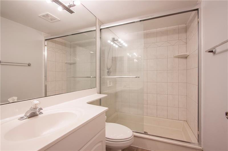 3125 Oakland Shores Drive, #B-209, Oakland Park, FL 33309 3125 Oakland Shores Drive, #B-209, Oakland Park, FL 33309
