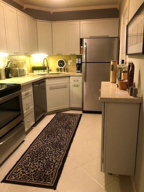 1930 NE 2nd Avenue, #111L, Wilton Manors, FL 33305