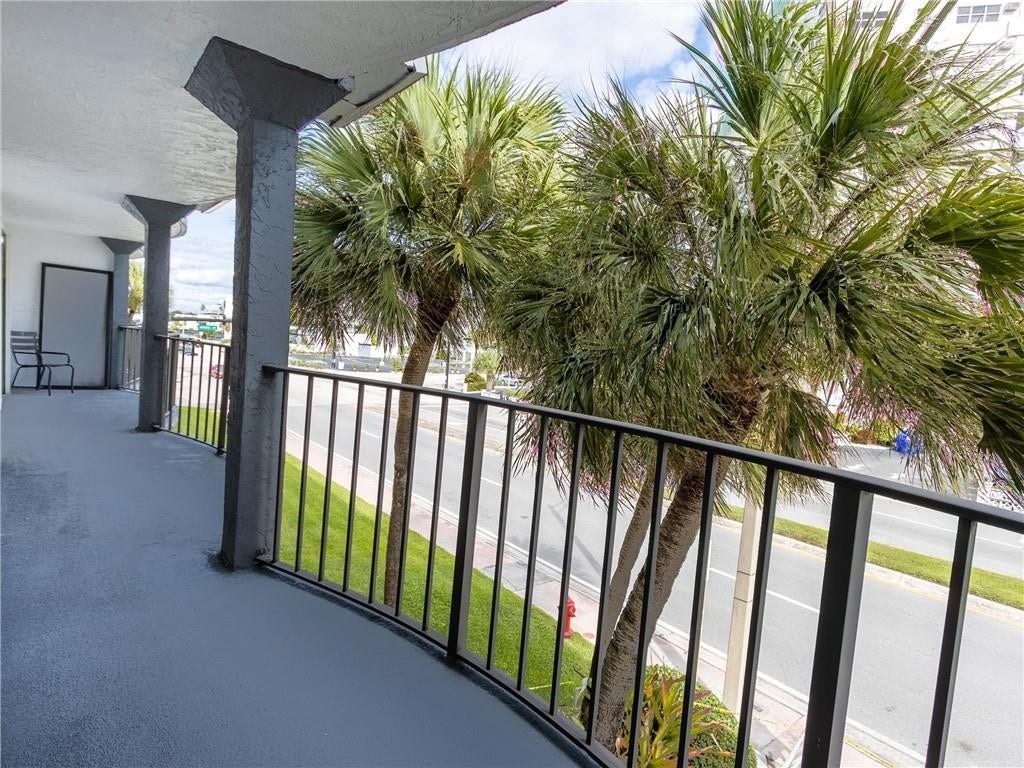 4013 N Ocean Drive, #212, Lauderdale By The Sea, FL 33308