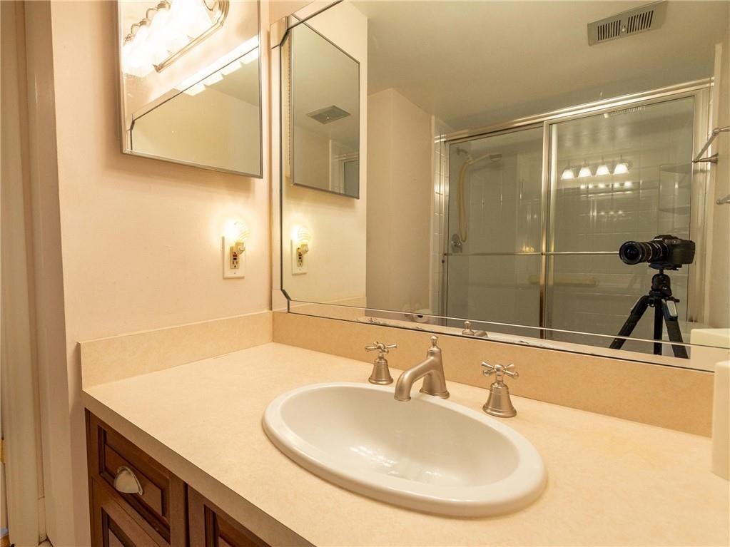4013 N Ocean Drive, #212, Lauderdale By The Sea, FL 33308