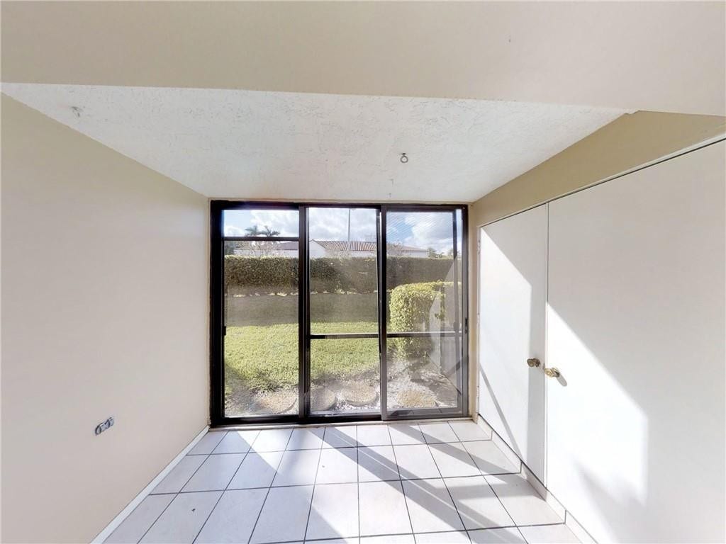 400 Club Circle, #105, Boca Raton, FL 33487 400 Club Circle, #105, Boca Raton, FL 33487