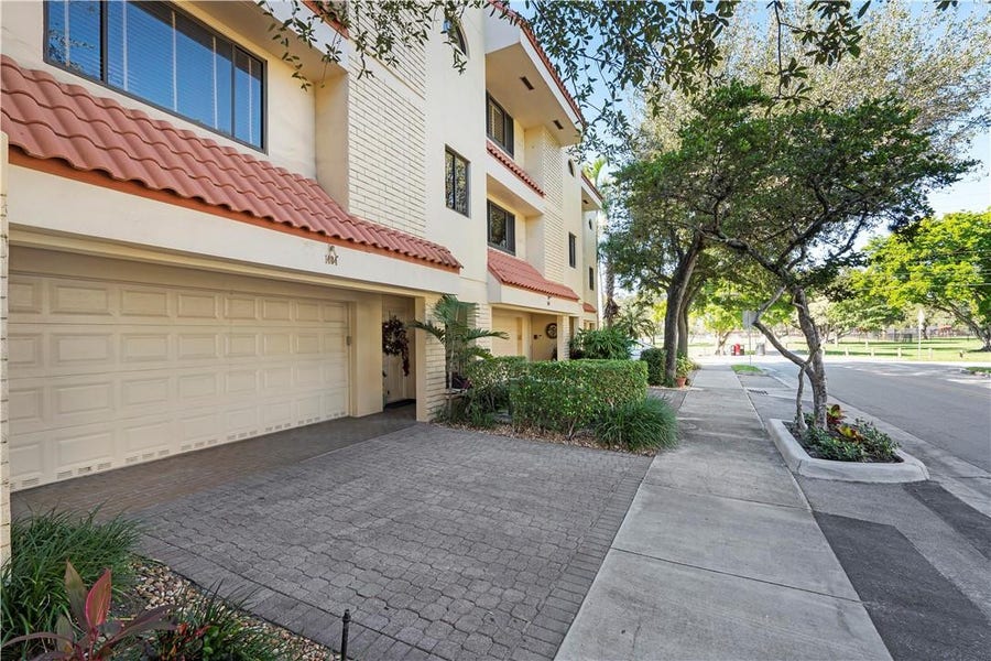 Property photo for 1404 NE 9th Street, #1404, Fort Lauderdale, FL