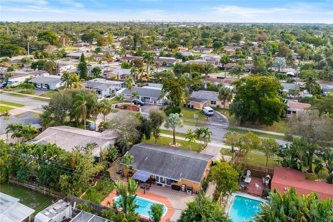 3371 SW 16th Street, Fort Lauderdale, FL 33312 3371 SW 16th Street, Fort Lauderdale, FL 33312