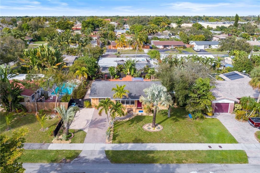 3371 SW 16th Street, Fort Lauderdale, FL 33312 3371 SW 16th Street, Fort Lauderdale, FL 33312