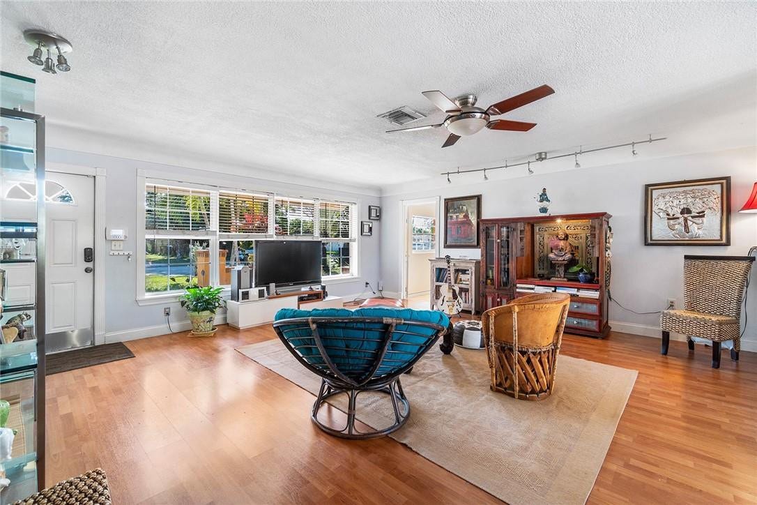 3371 SW 16th Street, Fort Lauderdale, FL 33312 3371 SW 16th Street, Fort Lauderdale, FL 33312