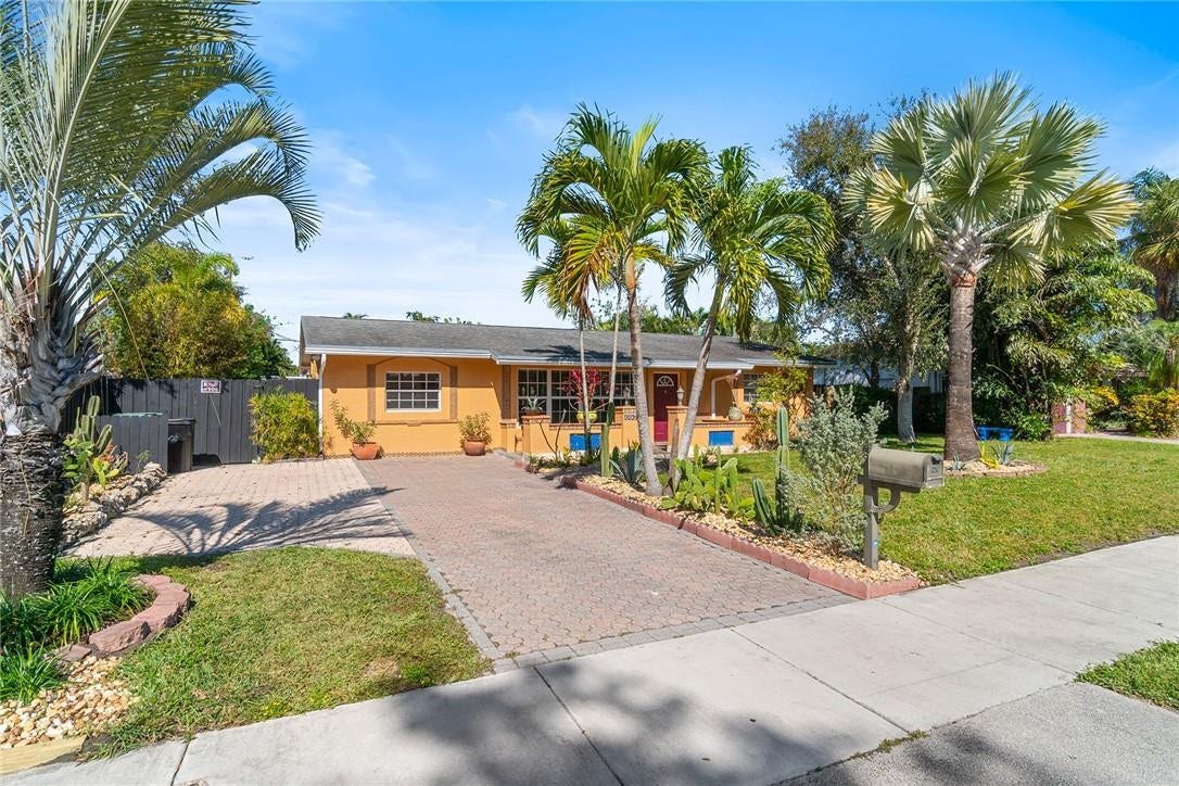 3371 SW 16th Street, Fort Lauderdale, FL 33312 3371 SW 16th Street, Fort Lauderdale, FL 33312