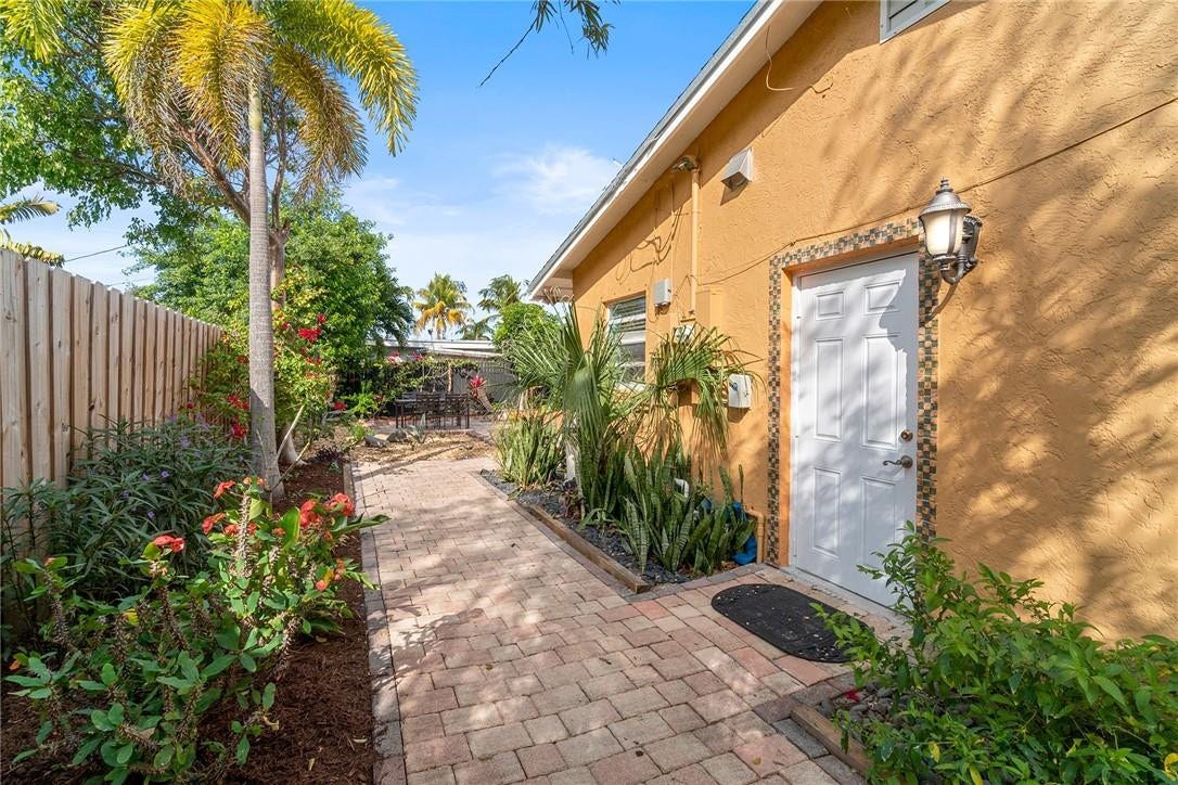 3371 SW 16th Street, Fort Lauderdale, FL 33312 3371 SW 16th Street, Fort Lauderdale, FL 33312