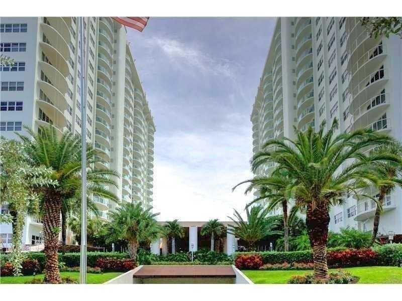 3400 Galt Ocean Drive, #1509 S, Fort Lauderdale, FL 33308 Southpoint; 2 twin high rise luxury condominium towers, with 200 apartments per tower, connected by the beautiful lobby, sitting right on the sand in east Fort Lauderdale on Galt Ocean Mile. All apartments have ocean and/or intracoastal views. Location, location, location!