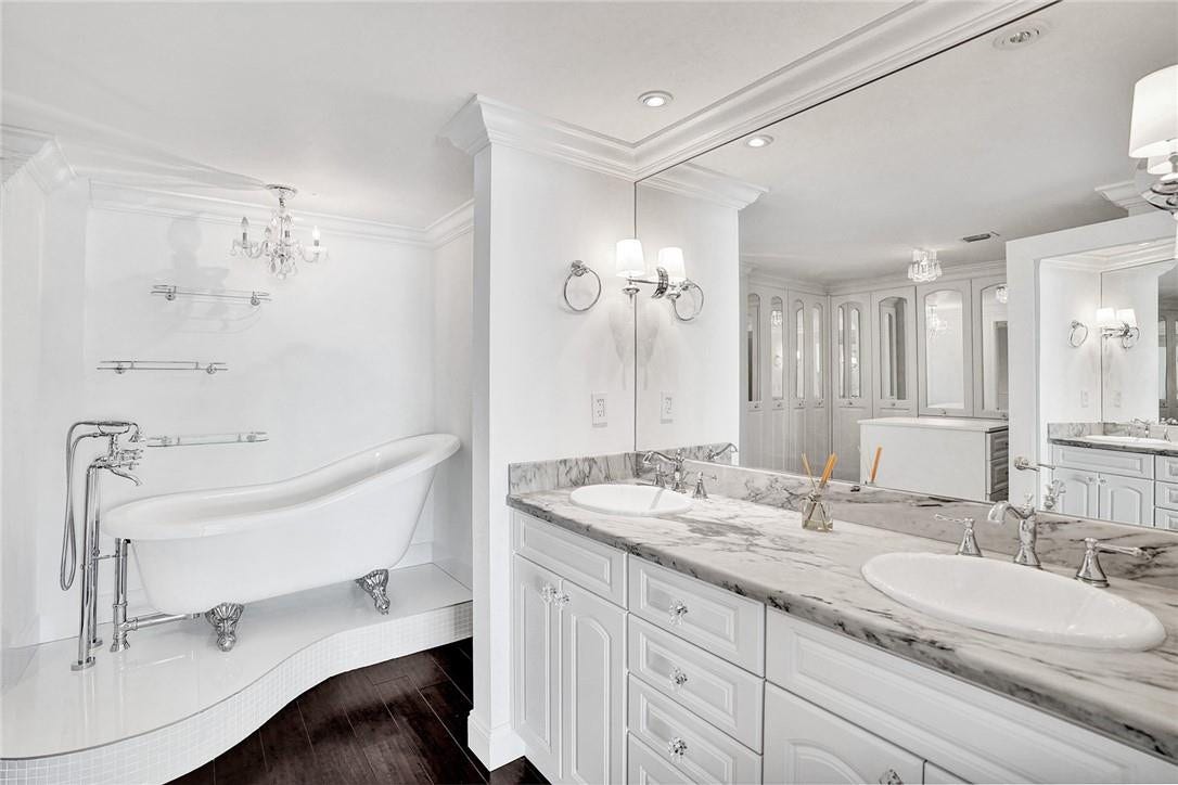 3400 Galt Ocean Drive, #1509 S, Fort Lauderdale, FL 33308 The shower and the commode are located in a room to the right of the tub.