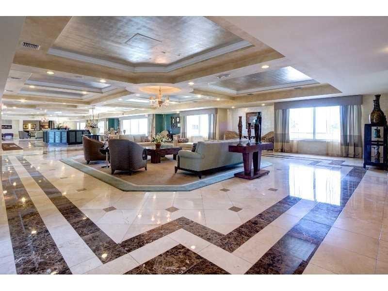 First impressions count, and Southpoint has one of the most beautiful lobbies on the beach.