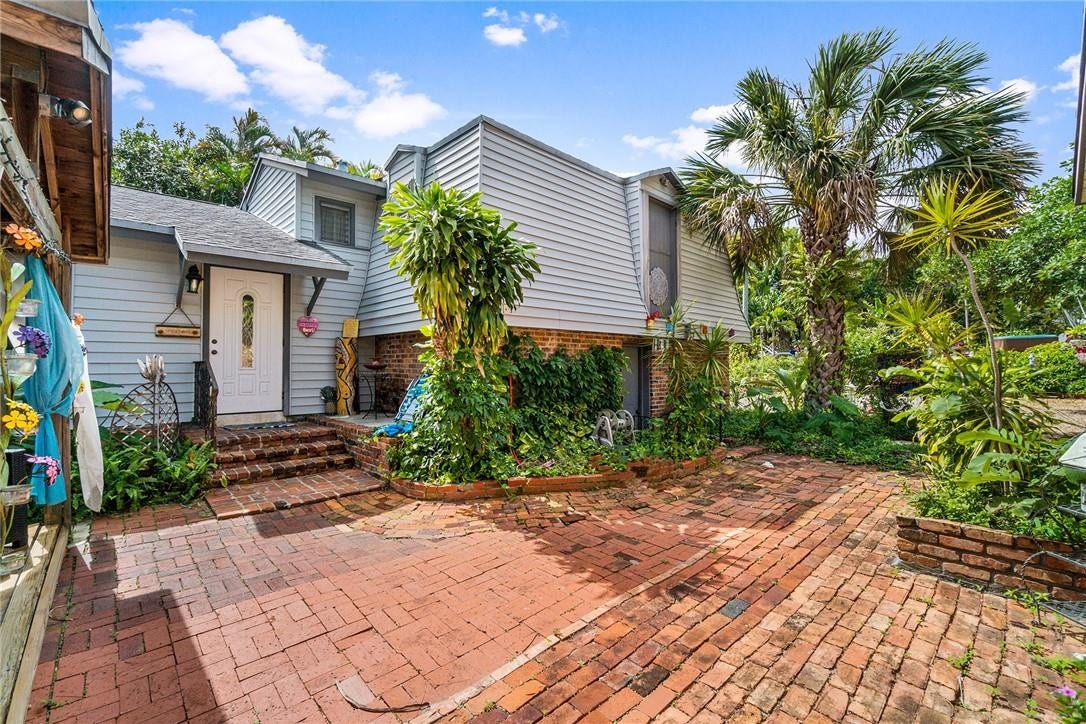 2249 Lazy Lane, Lazy Lake, FL 33305