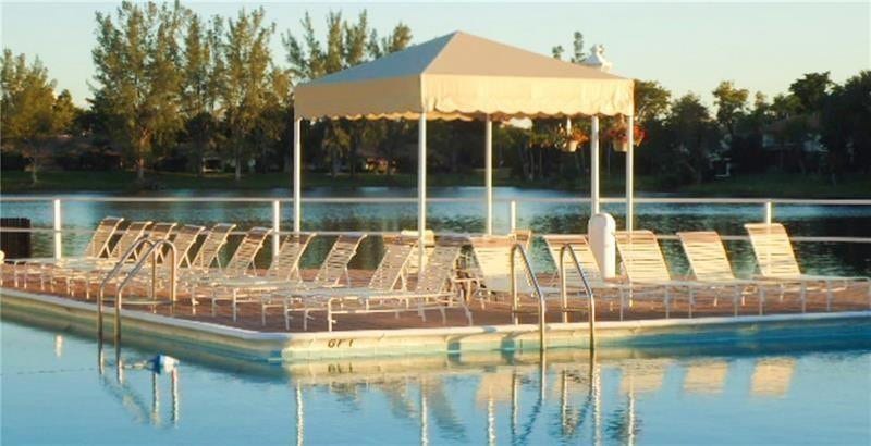 3760 Inverrary Drive, #1C, Lauderhill, FL 33319
