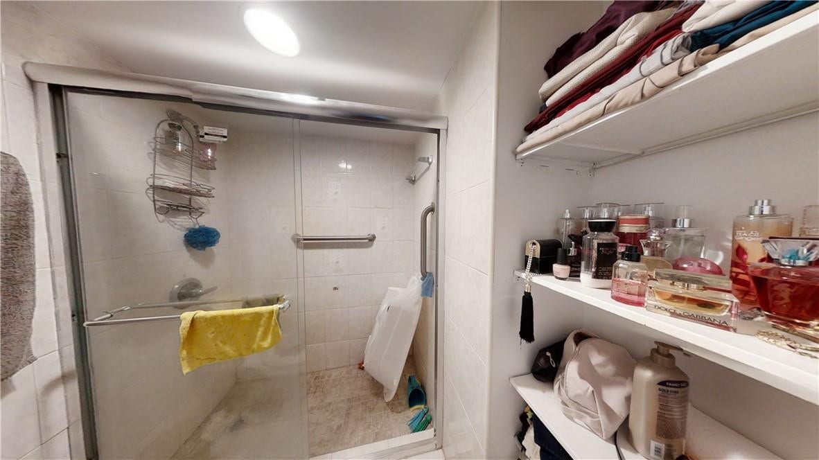 3740 Inverrary Drive, #3G, Lauderhill, FL 33319