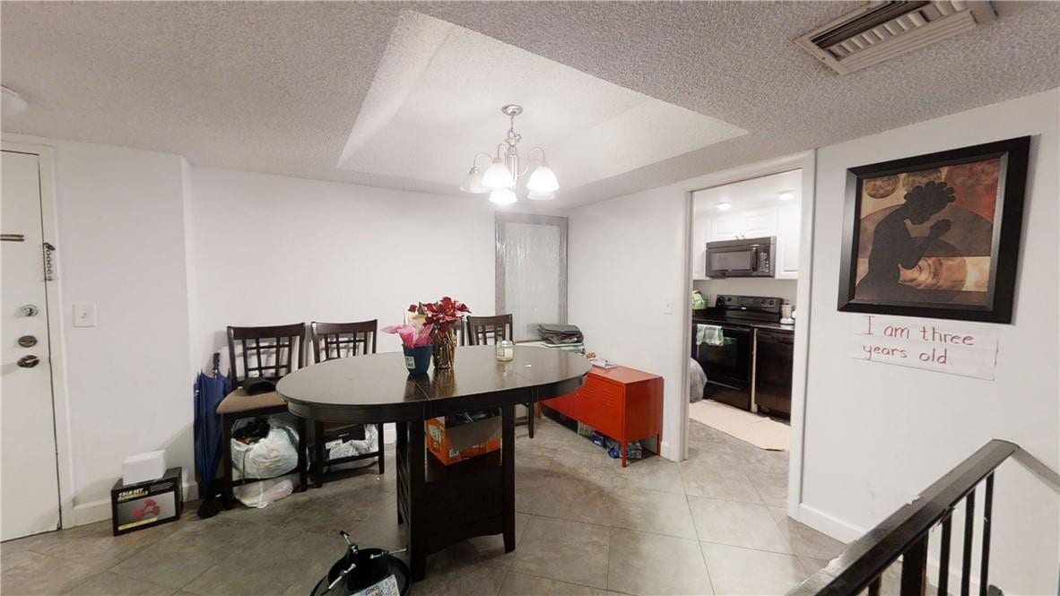3740 Inverrary Drive, #3G, Lauderhill, FL 33319