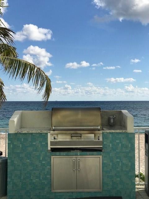 3400 Galt Ocean Drive, #1104 S, Fort Lauderdale, FL 33308 The lower pool deck has two barbeque grills.