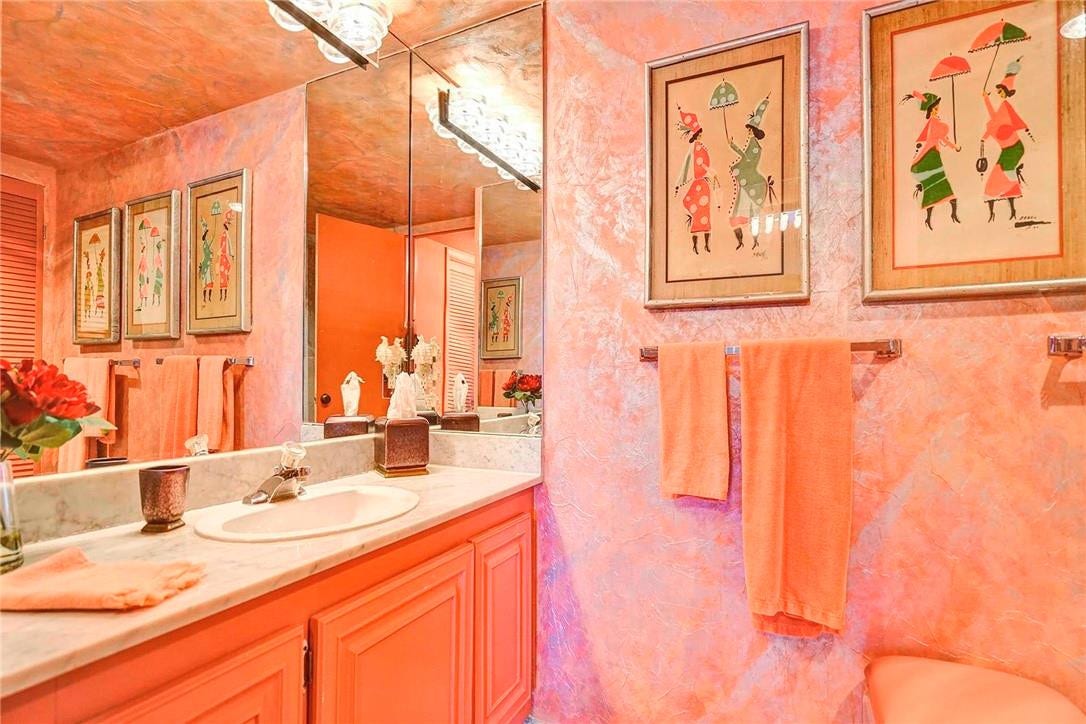 3400 Galt Ocean Drive, #1104 S, Fort Lauderdale, FL 33308 Second bathroom.