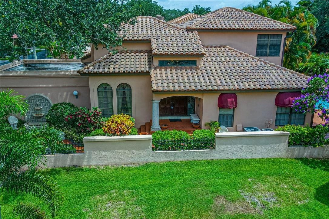 3072 Deer Creek Viaduct, Deerfield Beach, FL 33442 Photo 2