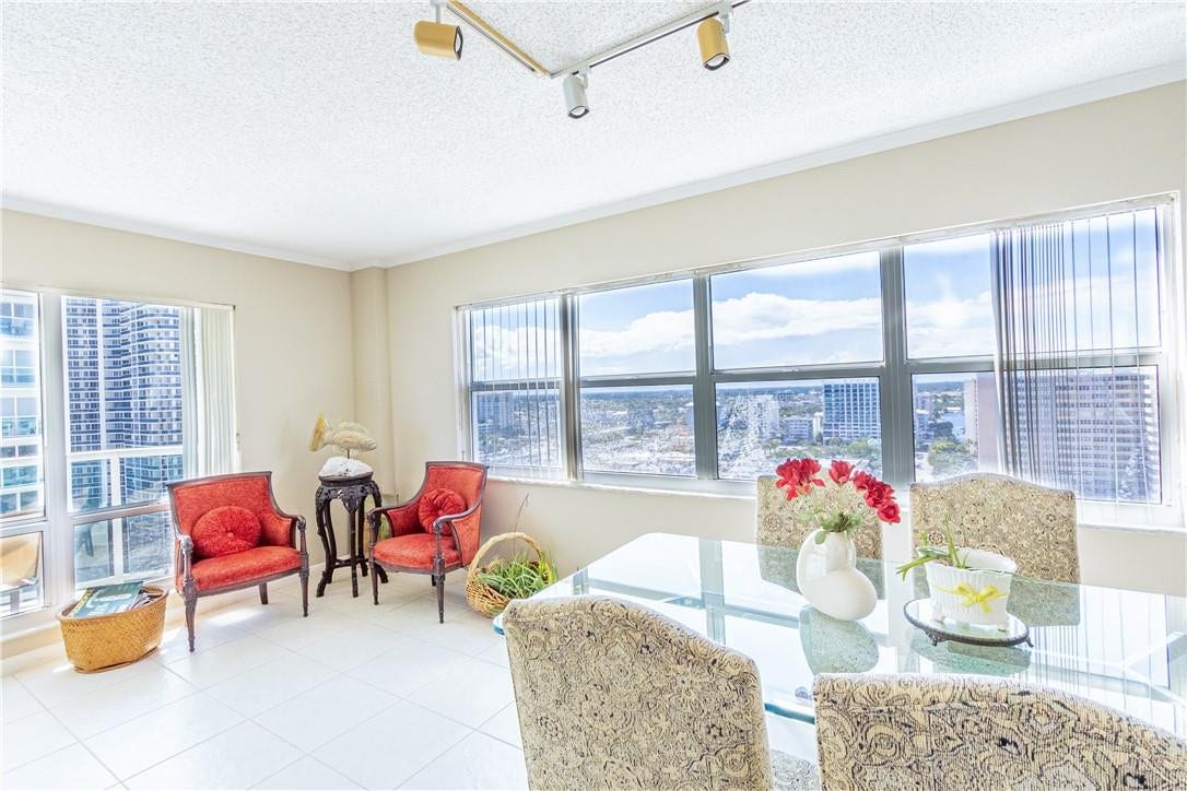 dining/living room area