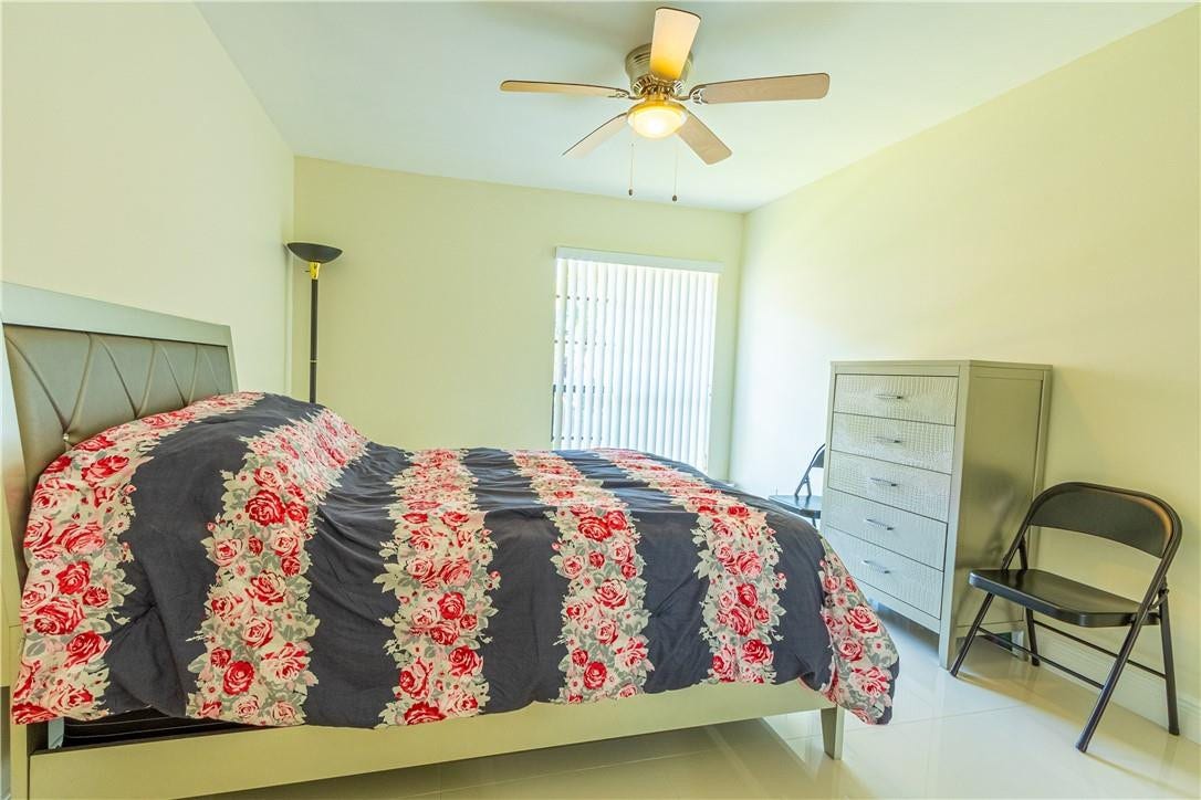 7904 Hibiscus Way, Tamarac, FL 33321 7904 Hibiscus Way, Tamarac, FL 33321