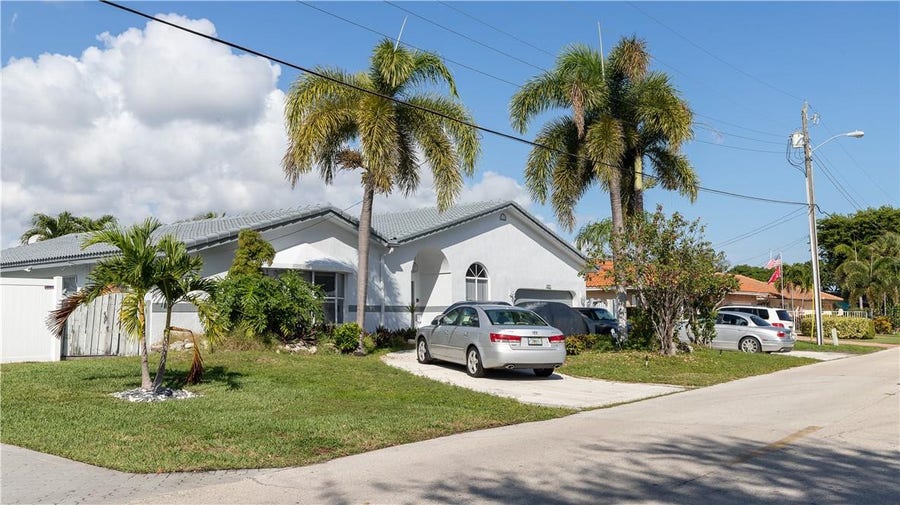 Property photo for 4031 NE 27th Terrace, Lighthouse Point, FL