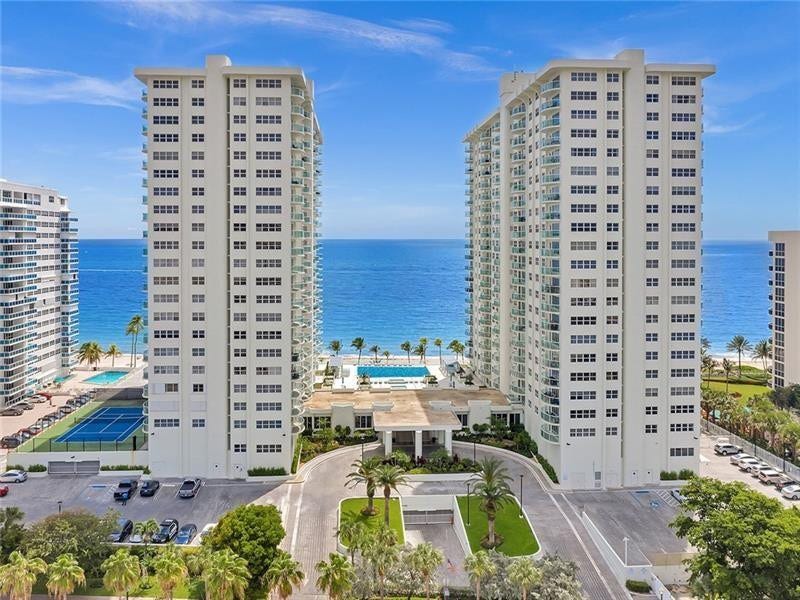 Southpoint; 2 twin high rise 22 story luxury condominium towers, with 200 apartments per tower, connected by the beautiful lobby, sitting right on the sand in east Fort Lauderdale on Galt Ocean Mile. All apartments (one, two and three bedrooms) have ocean and/or intracoastal views. Location, location, location!