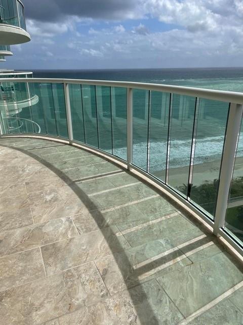 3400 Galt Ocean Drive, #1708 S, Fort Lauderdale, FL 33308 This could be your view! This is Southpoint 1708 South, a south east facing one bedroom/1.5 bath with beautiful ocean and beach views.